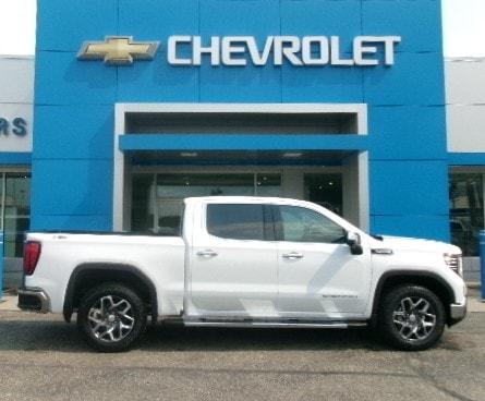 2026 GMC Sierra 4WD Crew Cab Short Box SLT's photo