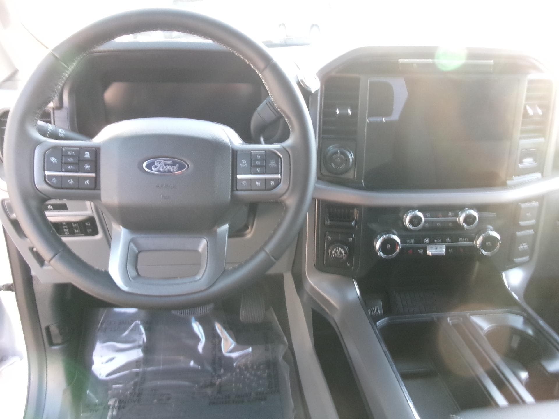 2025 Ford F-150 XLT - Photo 8