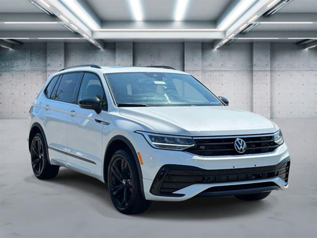 Used 2024 Volkswagen Tiguan SE R-Line Black 4motion