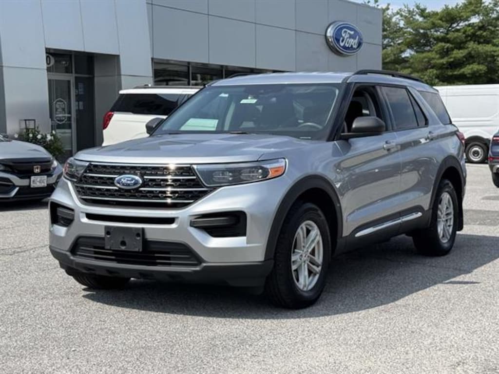Used 2024 Ford Explorer XLT