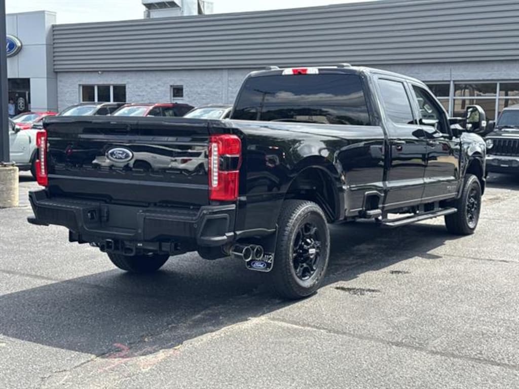 Used 2024 Ford Super Duty F-350 SRW XLT