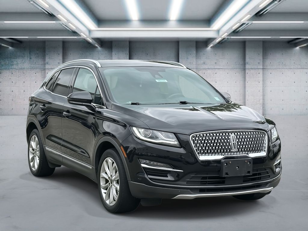 Used 2019 Lincoln MKC Select with VIN 5LMCJ2D90KUL45077 for sale in Saint James, NY