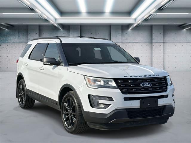 Used 2017 Ford Explorer XLT with VIN 1FM5K8D83HGD47061 for sale in Saint James, NY