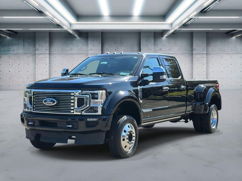 2021 Ford F-450 Super Duty Platinum's photo