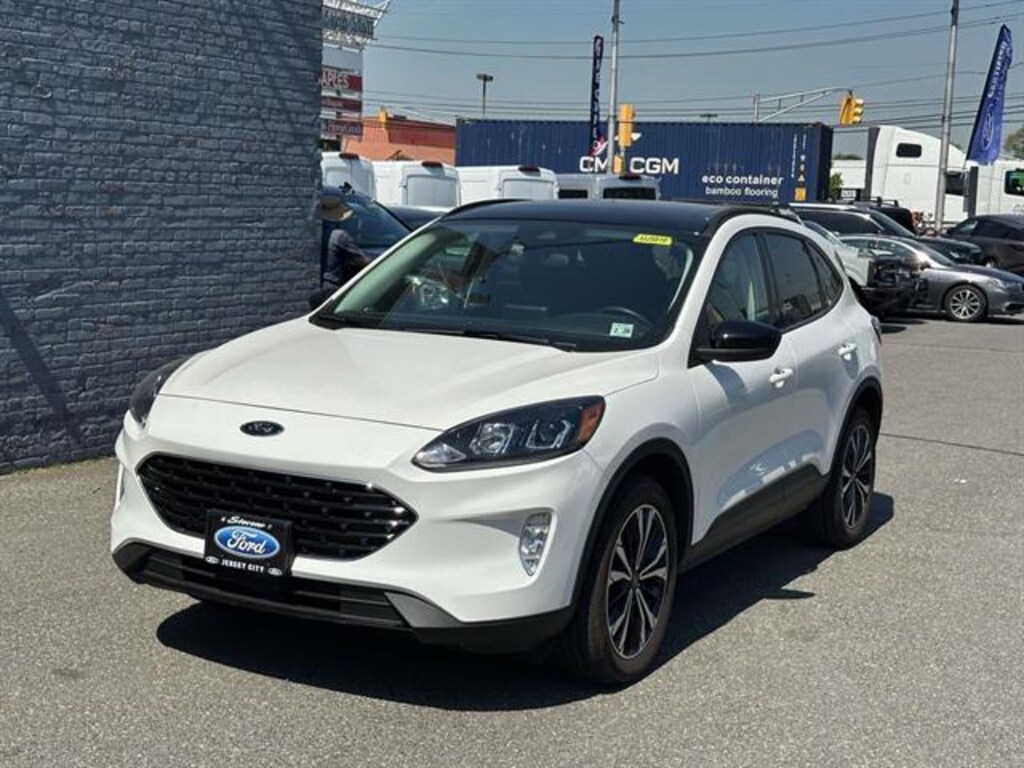 Certified 2022 Ford Escape SEL