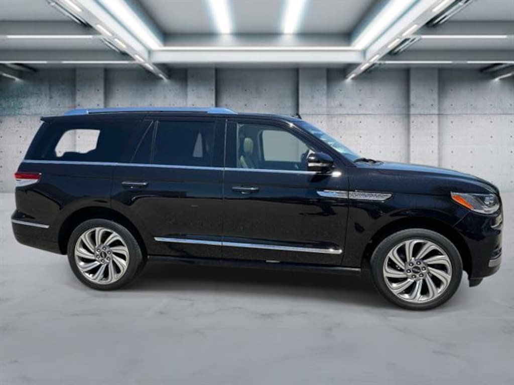 Used 2022 Lincoln Navigator Reserve