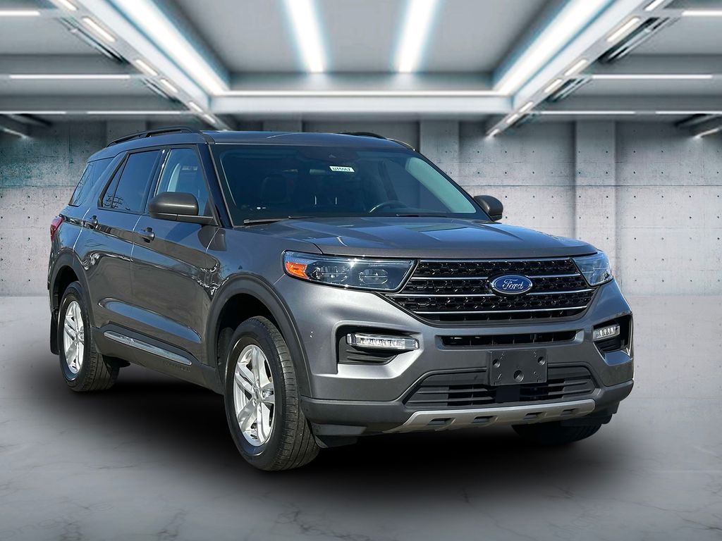 Used 2021 Ford Explorer XLT with VIN 1FMSK8DH5MGC07655 for sale in Saint James, NY