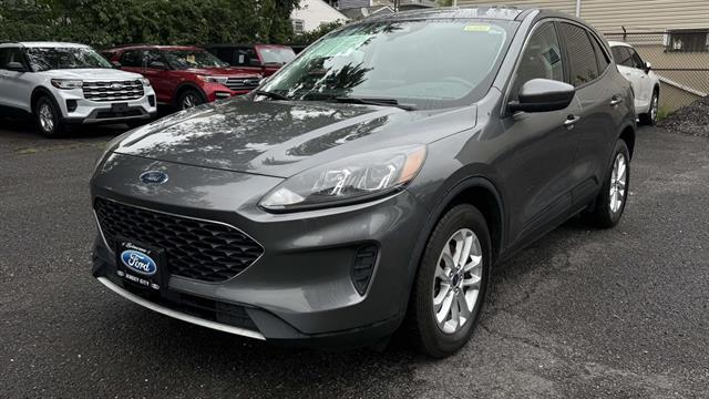 Used 2021 Ford Escape SE with VIN 1FMCU9G66MUA20425 for sale in Saint James, NY