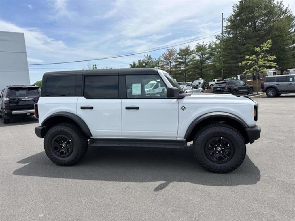 New 2026 Ford Bronco Outer Banks SUV