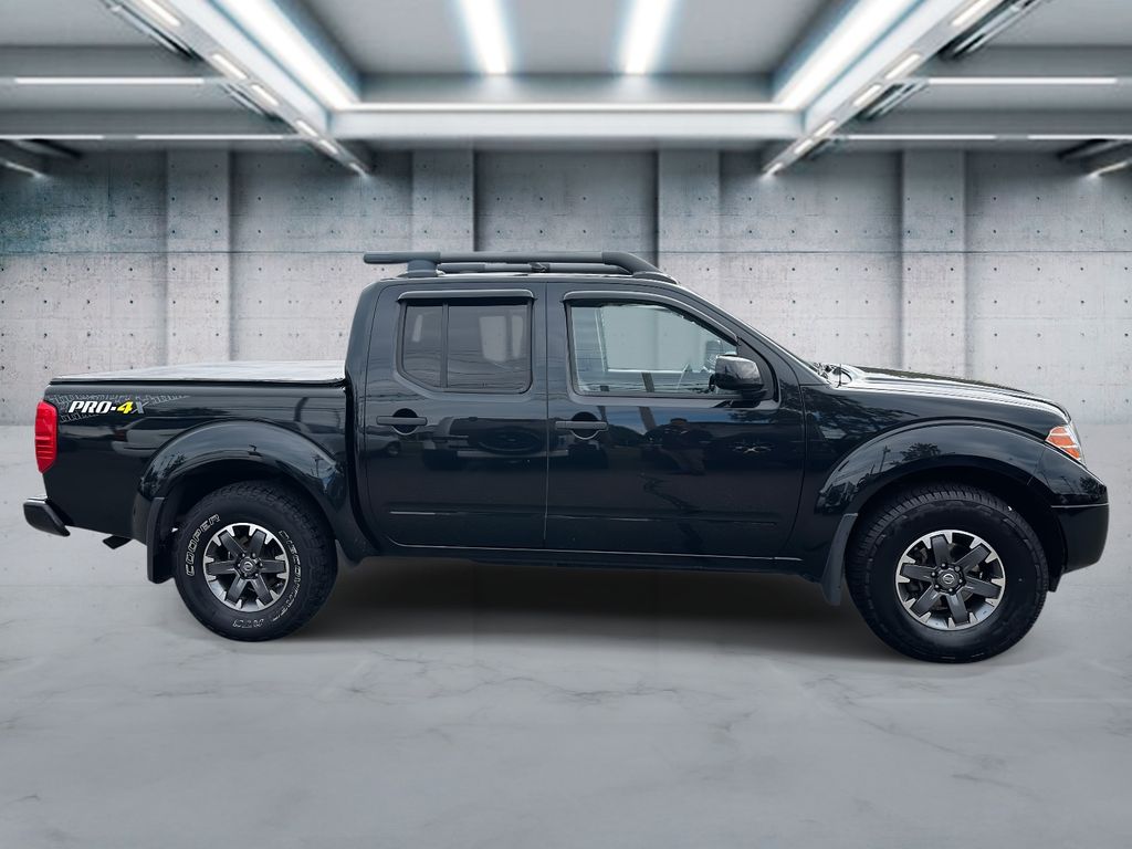 2019 Nissan Frontier PRO-4X Crew Cab photo 3