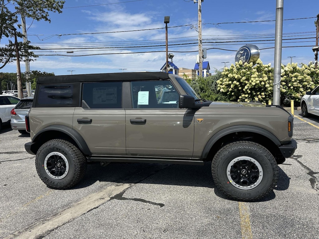 New 2026 Ford Bronco Badlands SUV
