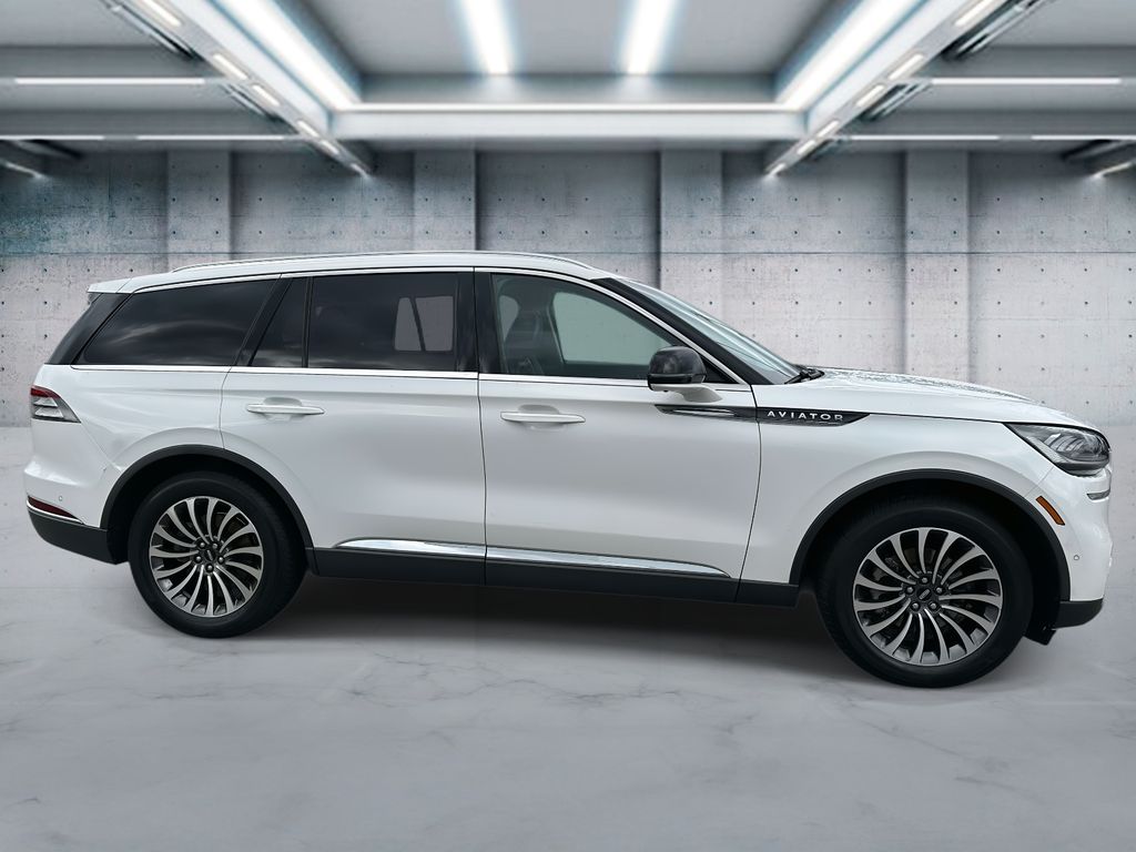 2020 Lincoln Aviator Reserve photo 3
