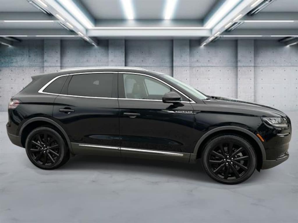 Used 2023 Lincoln Nautilus Reserve