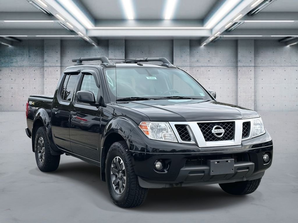 2019 Nissan Frontier PRO-4X Crew Cab photo 2
