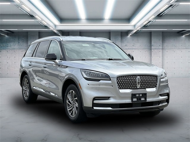 Used 2022 Lincoln Aviator Base with VIN 5LM5J6XC8NGL20339 for sale in Saint James, NY