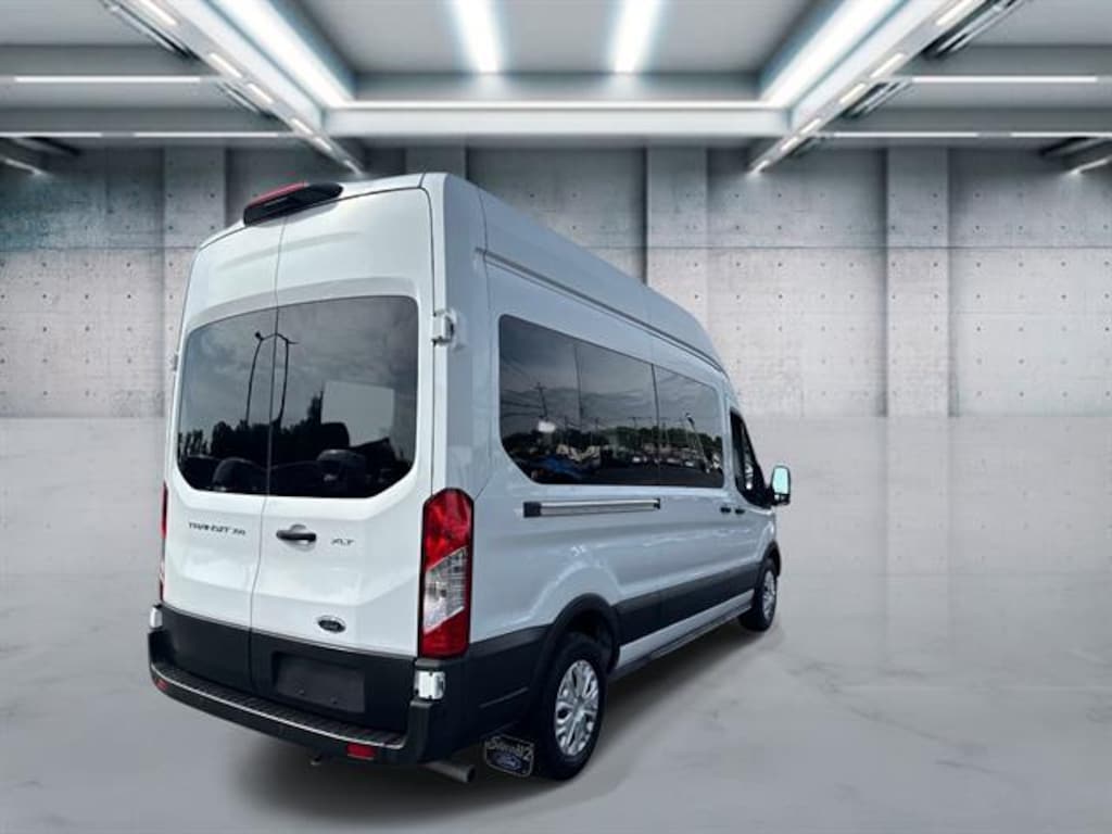 Used 2025 Ford Transit Passenger Wagon 350 XLT