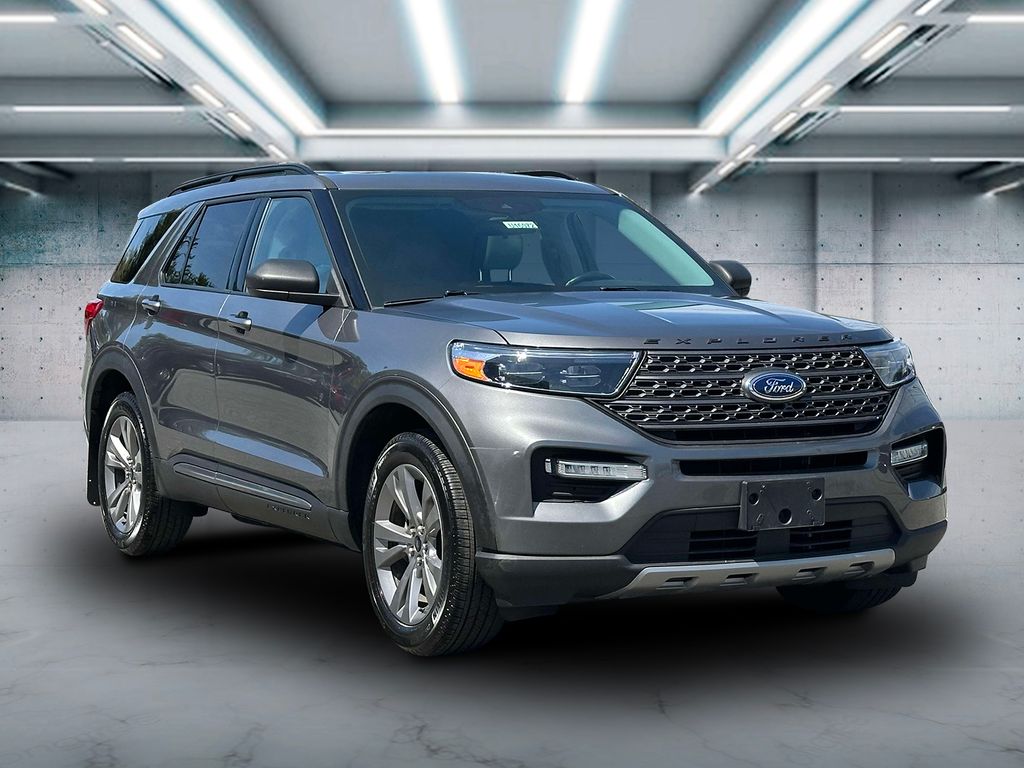 Used 2021 Ford Explorer XLT with VIN 1FMSK8DH6MGC07485 for sale in Saint James, NY
