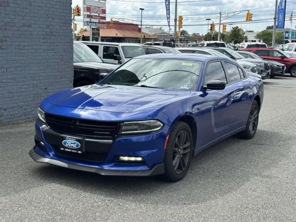 Used 2019 Dodge Charger SXT