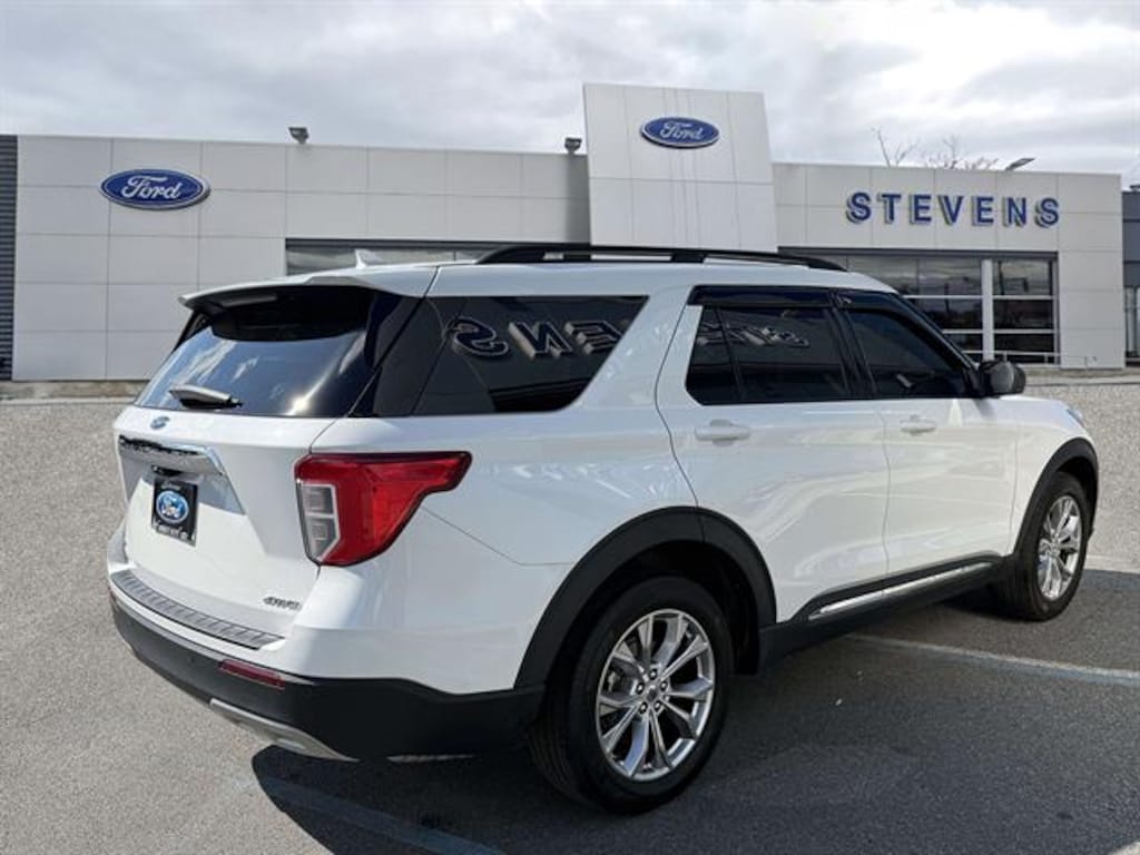 Used 2024 Ford Explorer XLT