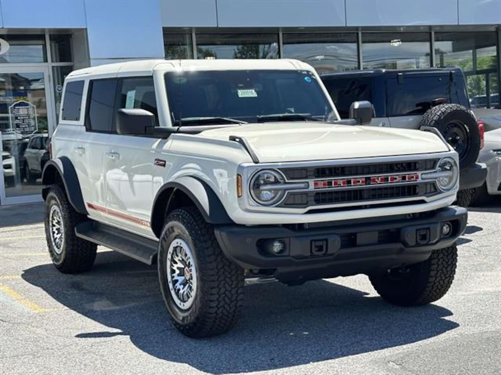 New 2026 Ford Bronco Outer Banks SUV