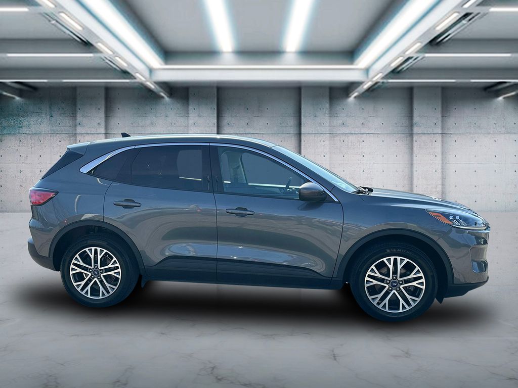 2022 Ford Escape SEL photo 3