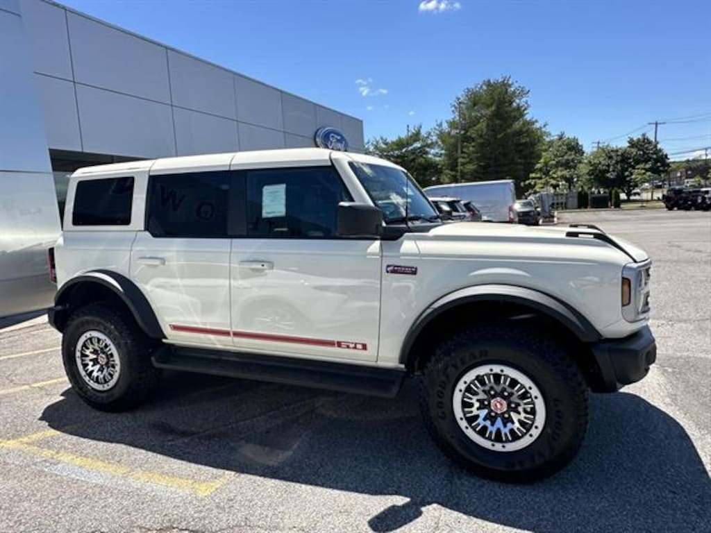 New 2026 Ford Bronco Outer Banks SUV