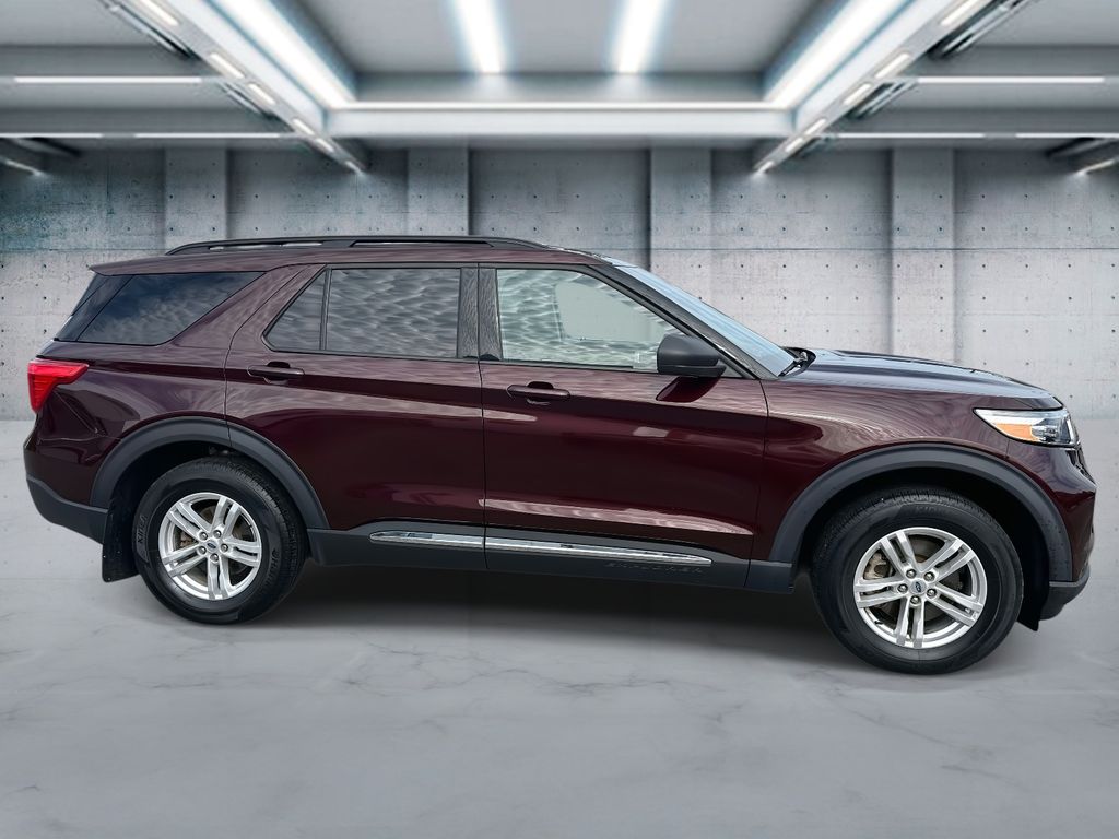 2022 Ford Explorer XLT photo 3