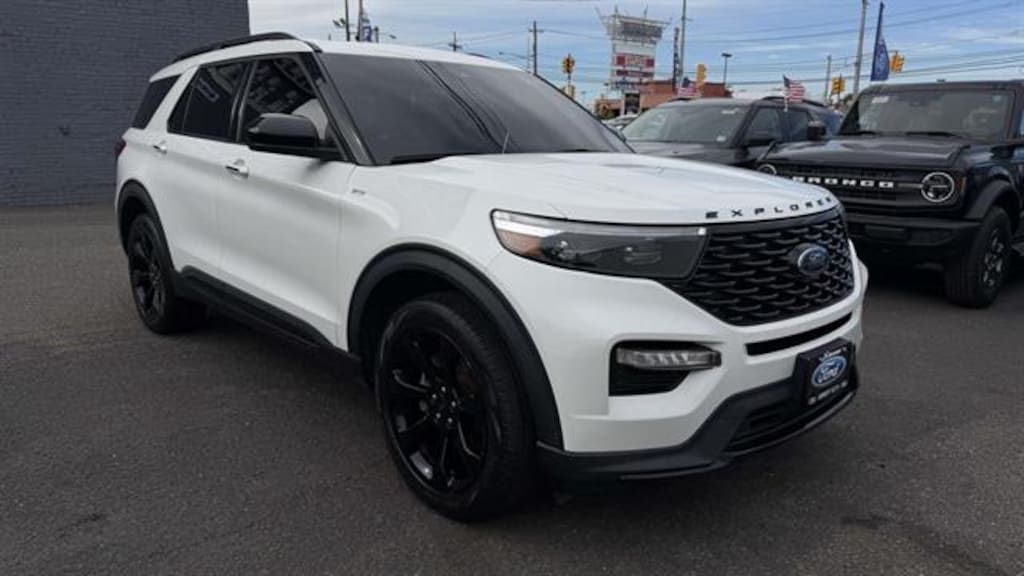 Certified 2023 Ford Explorer ST-Line