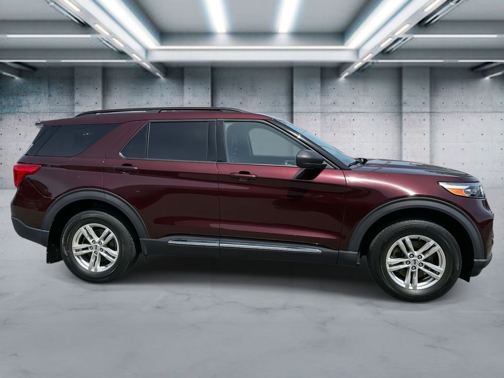 2022 Ford Explorer XLT photo 3