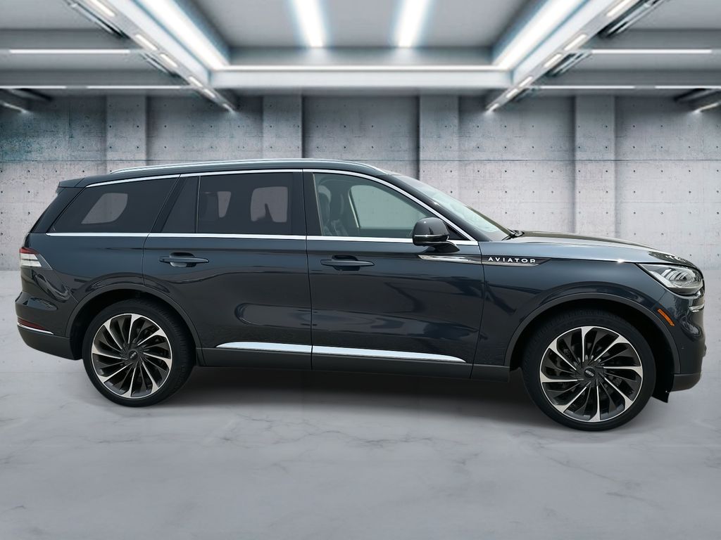 2022 Lincoln Aviator Reserve photo 3