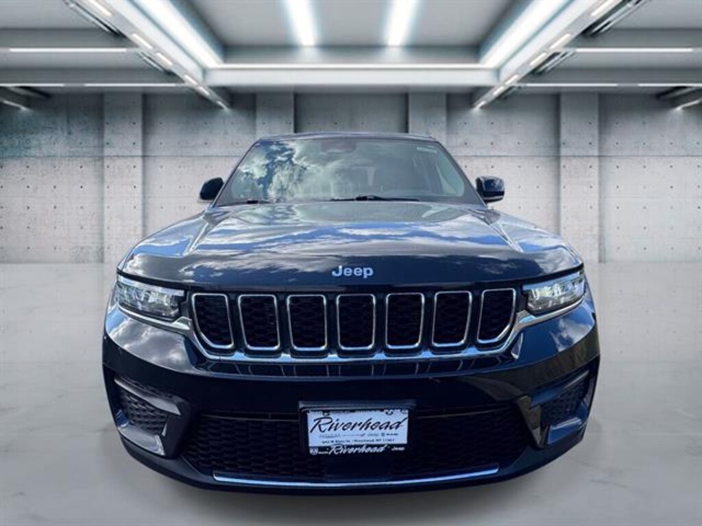 Used 2023 Jeep Grand Cherokee Laredo