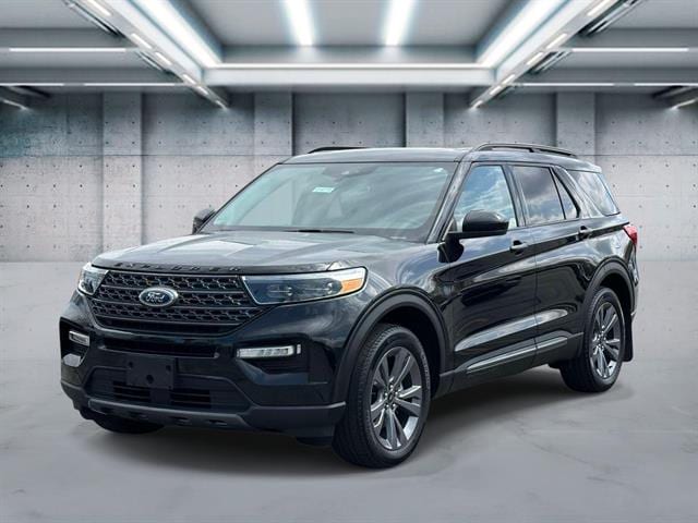 2023 Ford Explorer XLT 4WD's photo