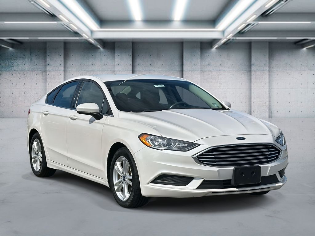 2018 Ford Fusion SE photo 2
