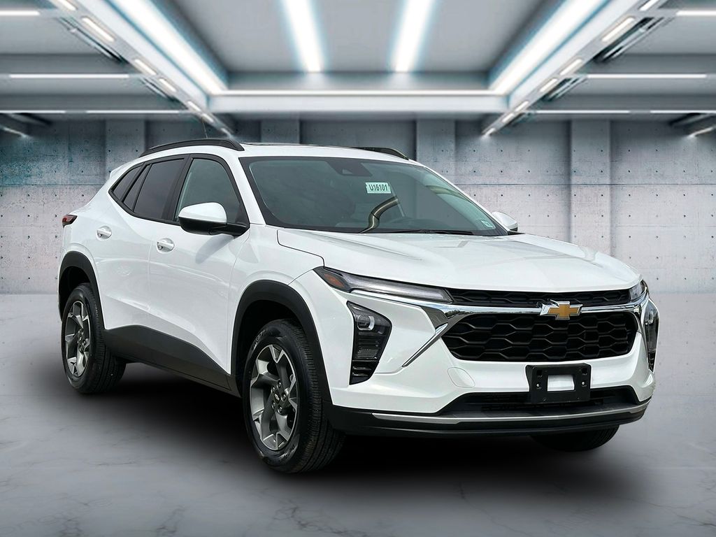 Used 2025 Chevrolet Trax LT with VIN KL77LHEP4SC000303 for sale in Saint James, NY