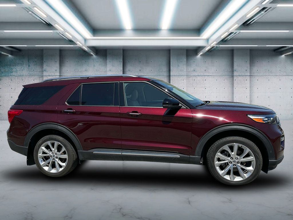 2022 Ford Explorer Platinum photo 3