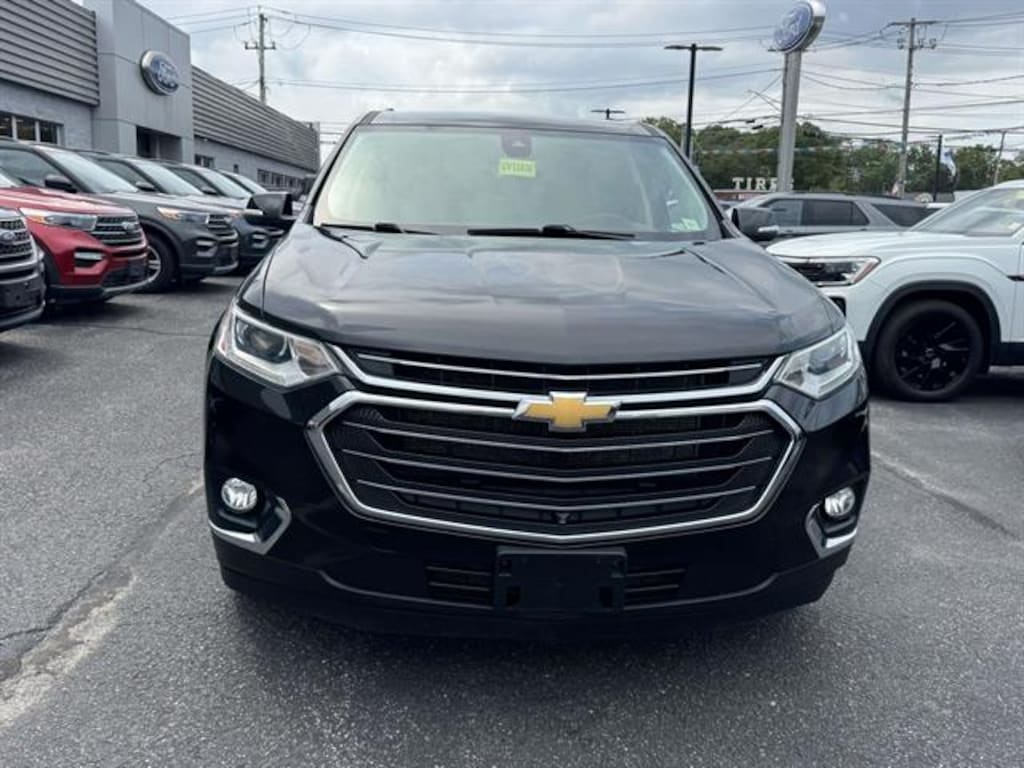 Used 2021 Chevrolet Traverse LT Leather