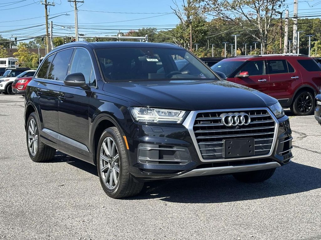 2018 Audi Q7 Premium Plus photo 2