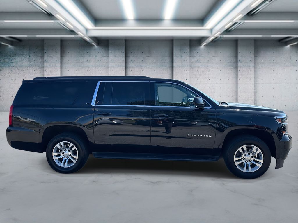 2019 Chevrolet Suburban LT photo 3