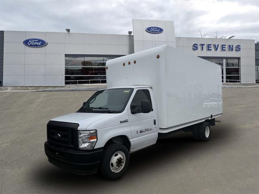 Used 2024 Ford E-Series Cutaway E-450 SD