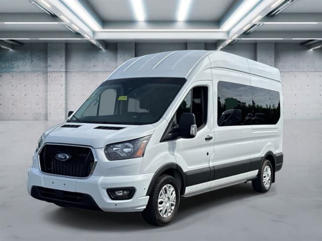 Used 2025 Ford Transit Passenger Wagon 350 XLT