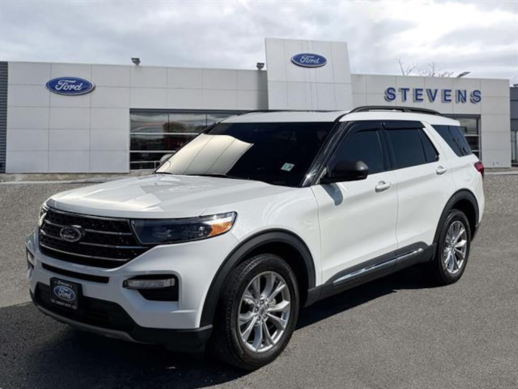 Used 2024 Ford Explorer XLT
