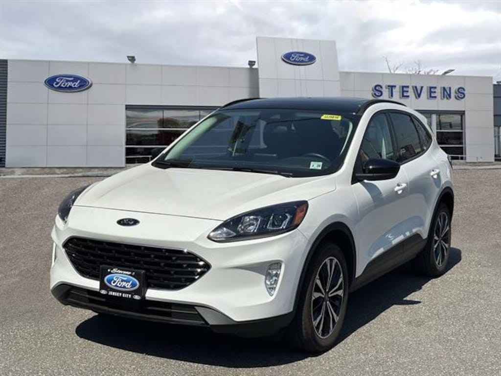 Certified 2022 Ford Escape SEL