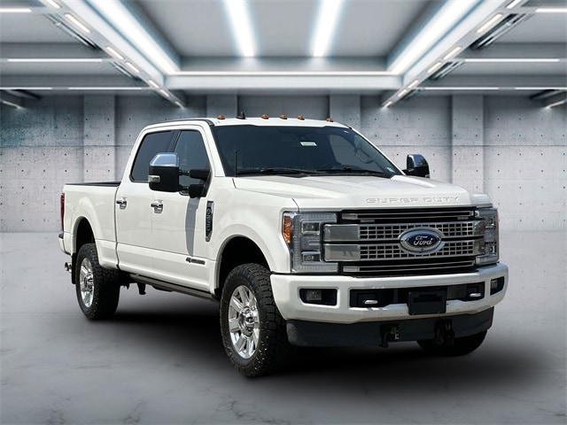 Used 2019 Ford F-250 Super Duty Platinum with VIN 1FT7W2BT7KEC53368 for sale in Saint James, NY