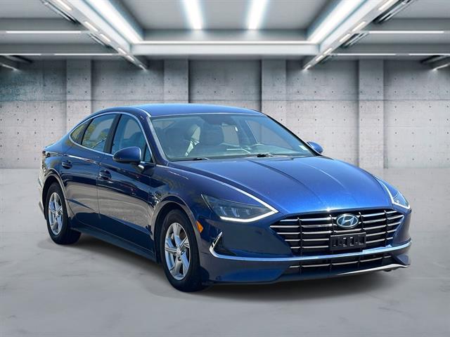 Used 2020 Hyundai Sonata SE with VIN 5NPEG4JAXLH039525 for sale in Saint James, NY
