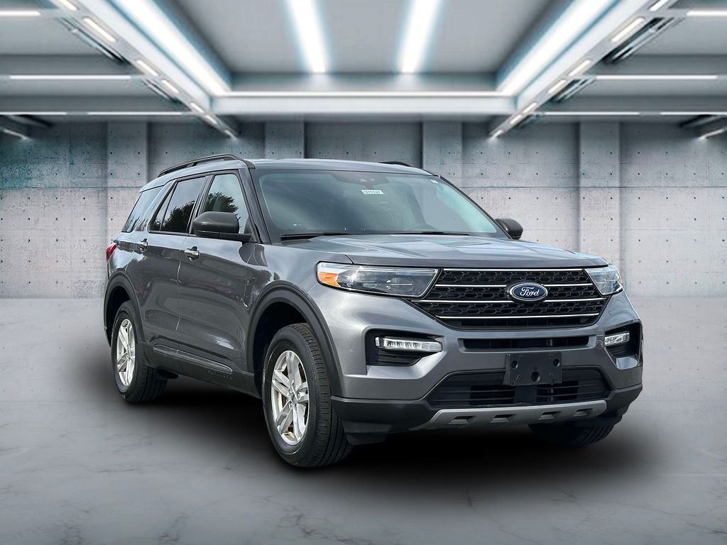 Used 2022 Ford Explorer XLT with VIN 1FMSK8DH0NGA18591 for sale in Saint James, NY