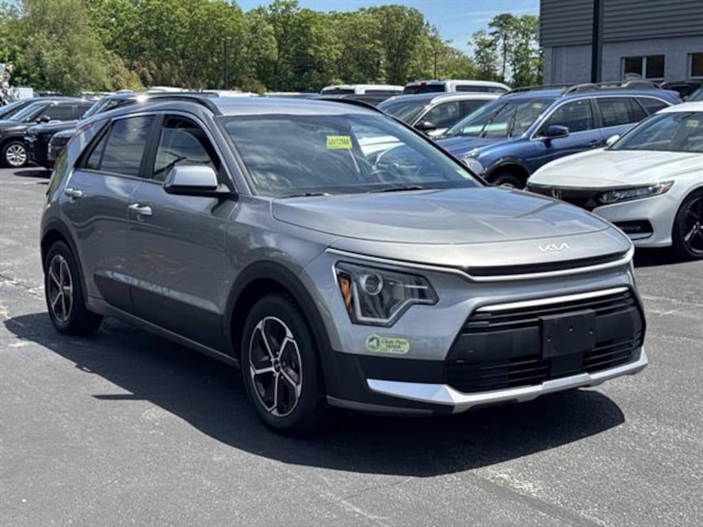 Used 2023 Kia Niro Plug-In Hybrid EX