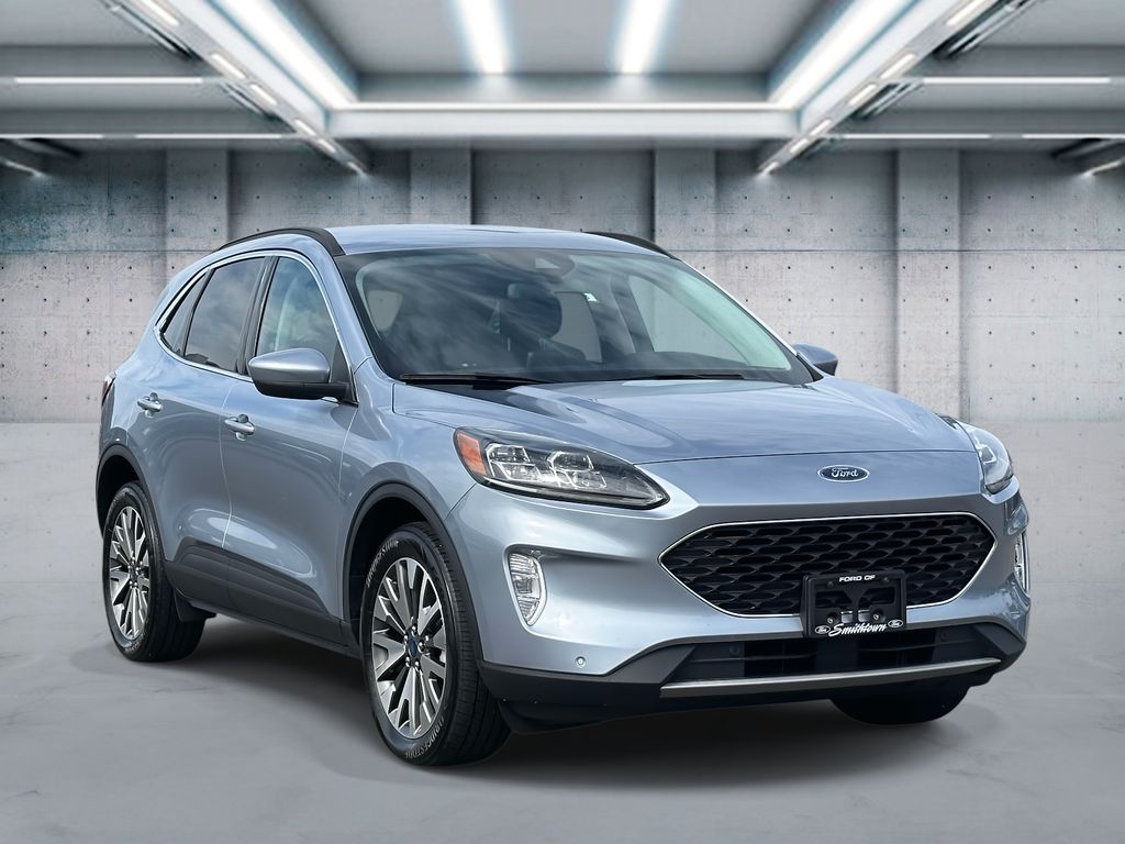 2022 Ford Escape Titanium Hybrid photo 2