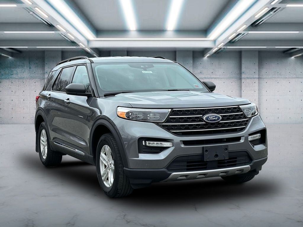 Used 2021 Ford Explorer XLT with VIN 1FMSK8DH1MGB22313 for sale in Saint James, NY