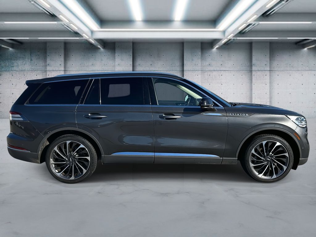 2020 Lincoln Aviator Reserve photo 3