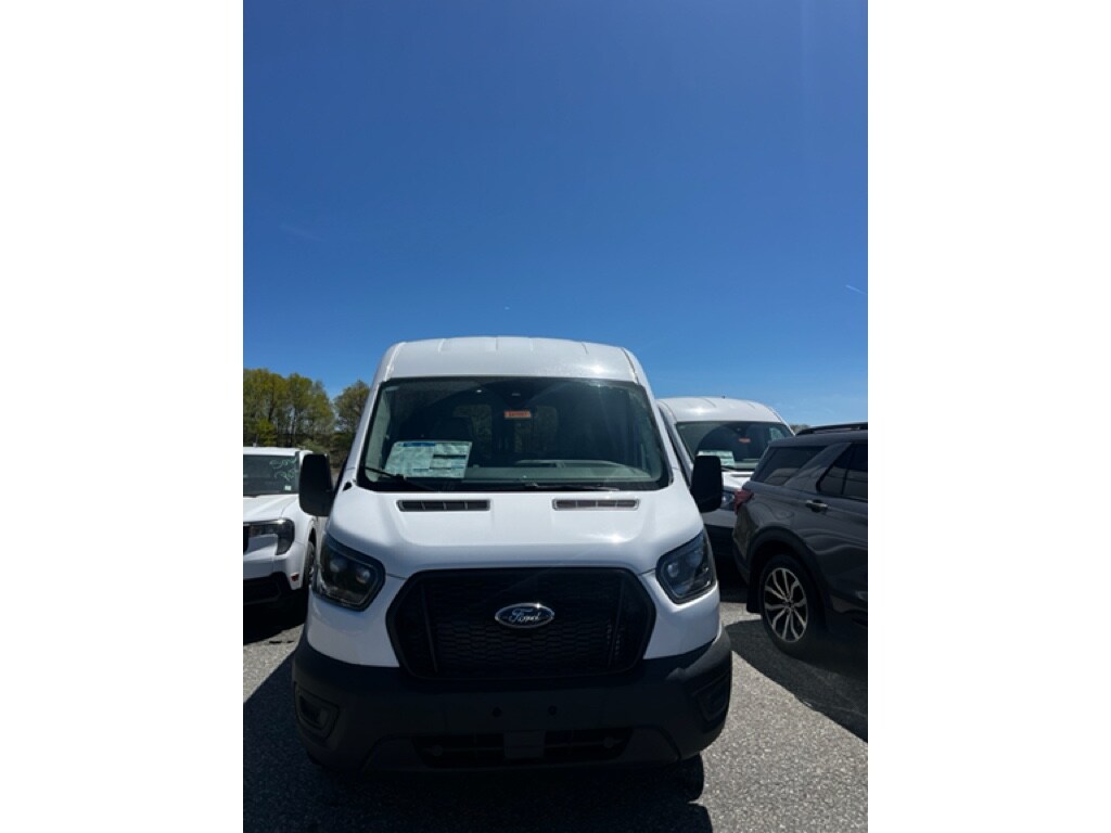 2024 Ford Transit Cargo Van photo 4